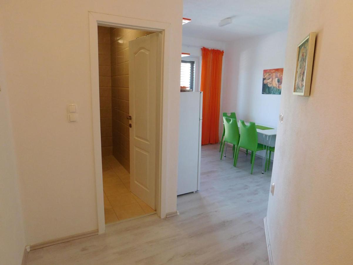 Villa Renata - Apartment Zeleni Povlja  Extérieur photo